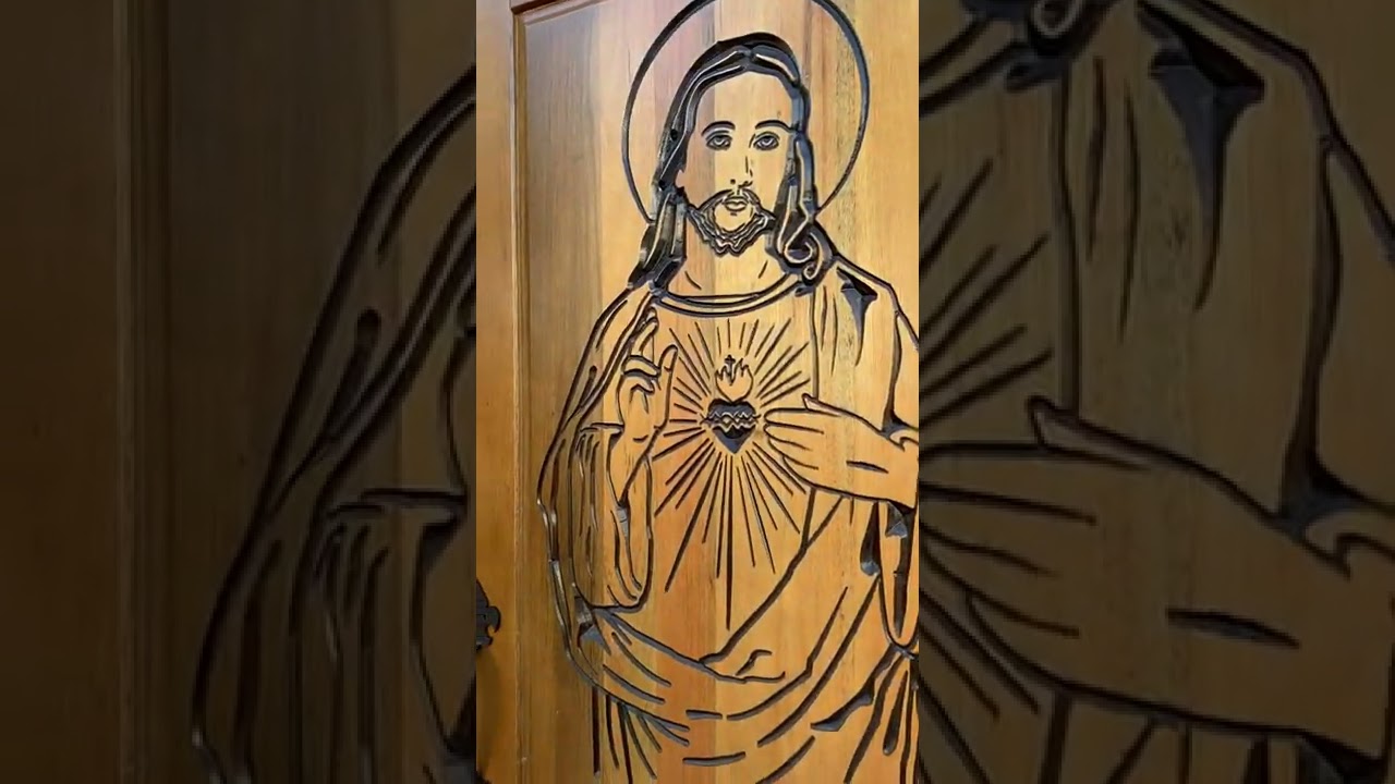 PORTA MADEIRA MACIÇA ENTALHADA CRISTO